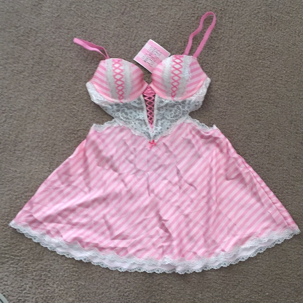 Victoria’s Secret Fashion Show Lingerie 34B